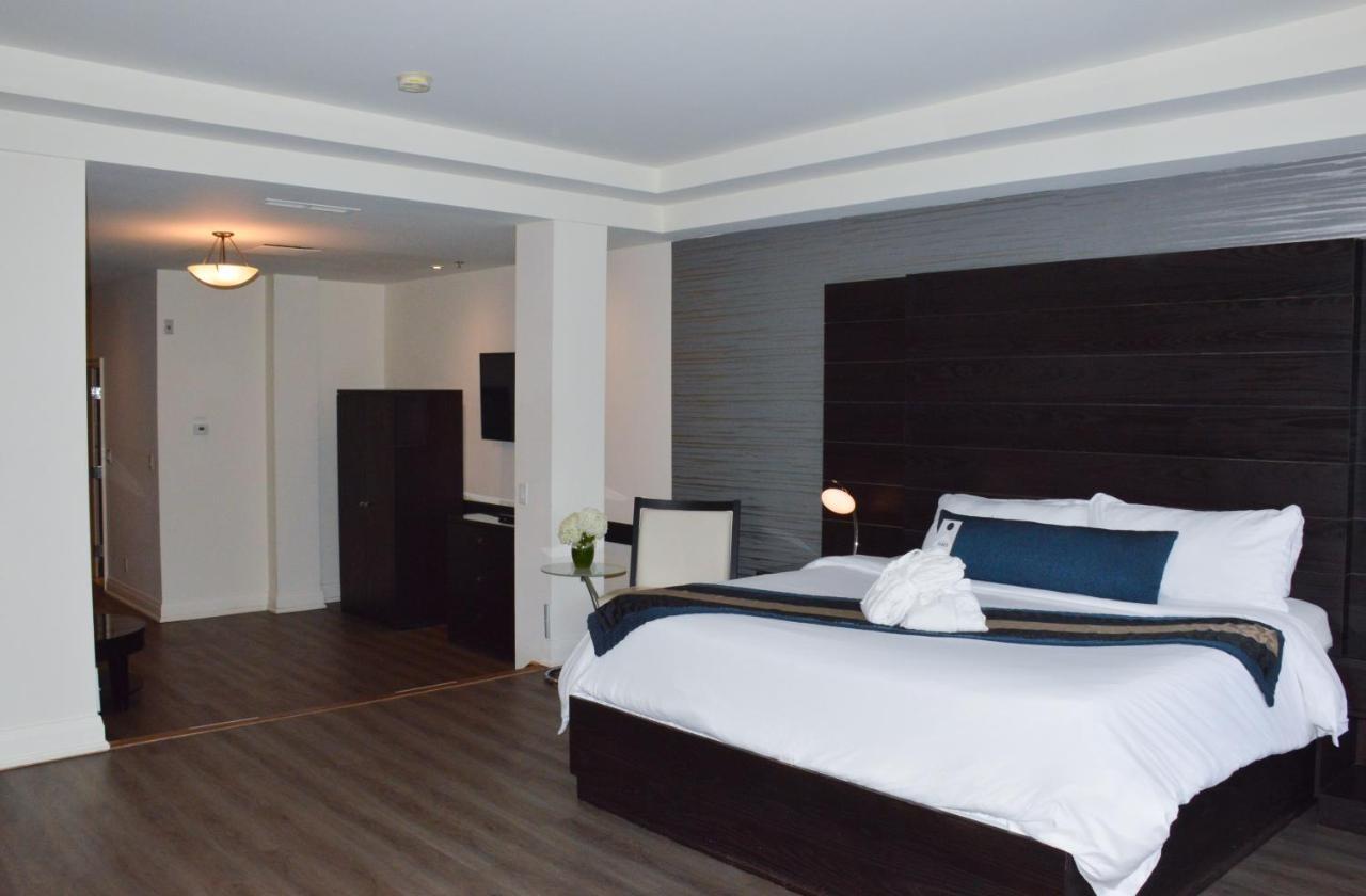 Hotel Sterling &